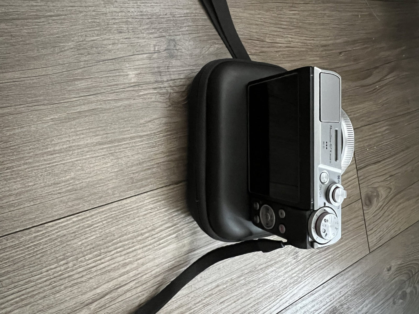 Canon PowerShot G7X Mark III – Silver (Content Creator Bundle)