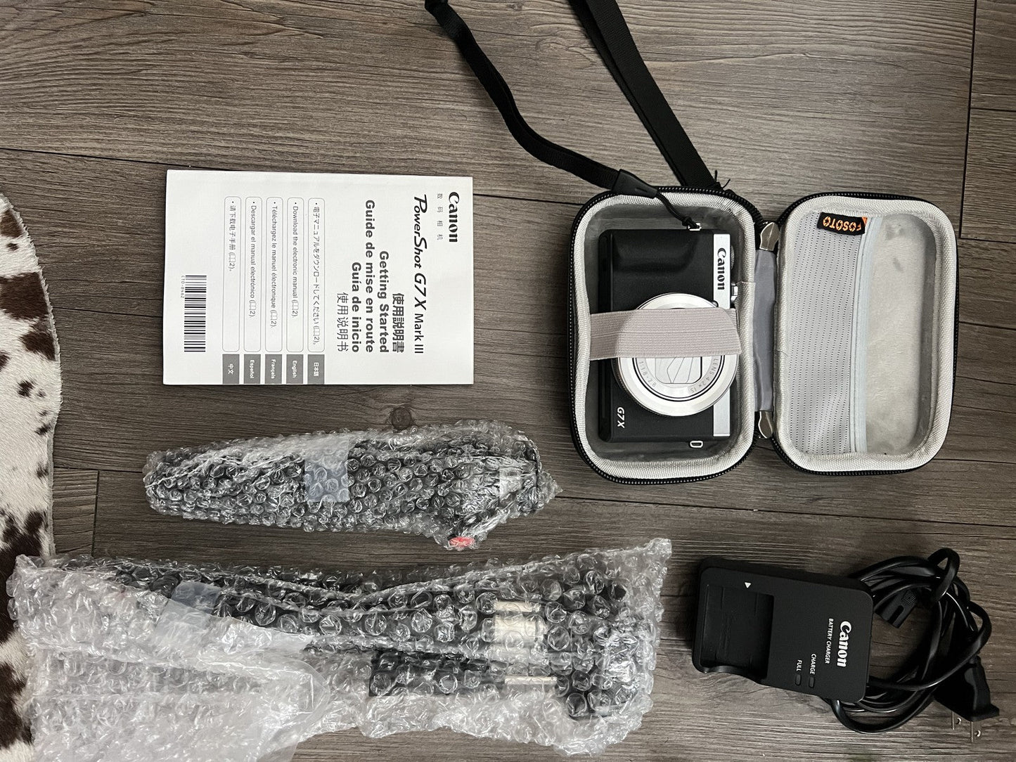 Canon PowerShot G7X Mark III – Silver (Content Creator Bundle)
