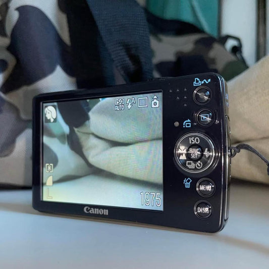 Canon PowerShot ELPH Digital CameraExcellent...
